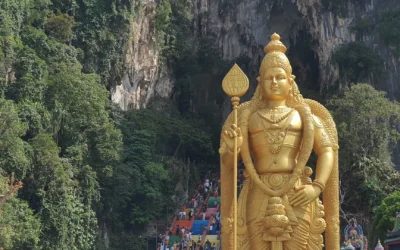 Batu Caves – świątynia, która robi wrażenie (i jak ją dobrze zobaczyć)